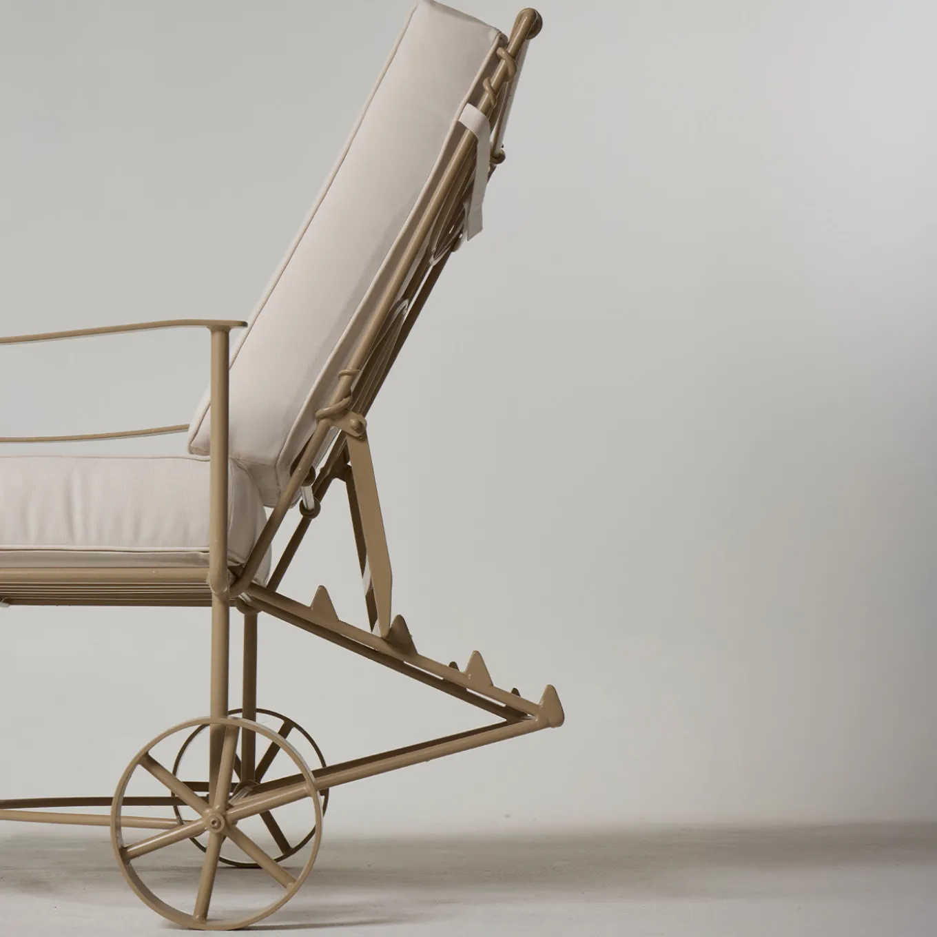 Lotus Iron Outdoor Reclining Lounger