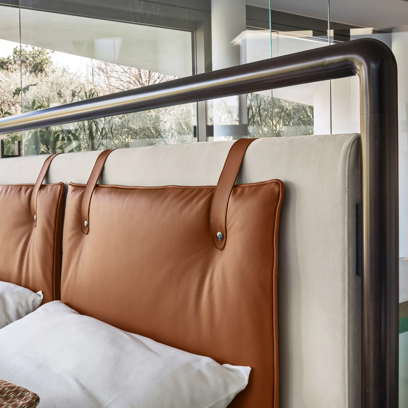 Louvre Bed