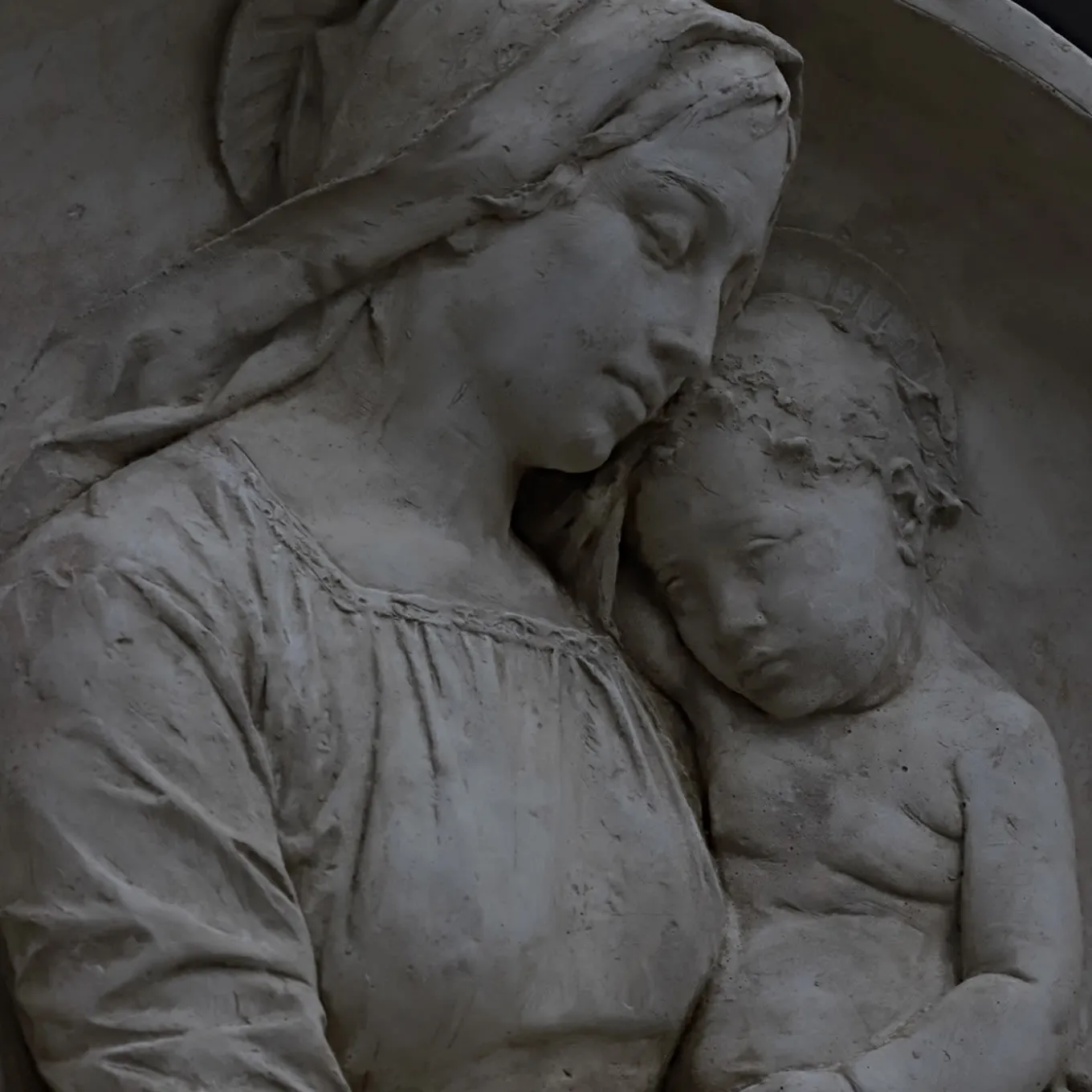 Madonna con Bambino Round Low Relief