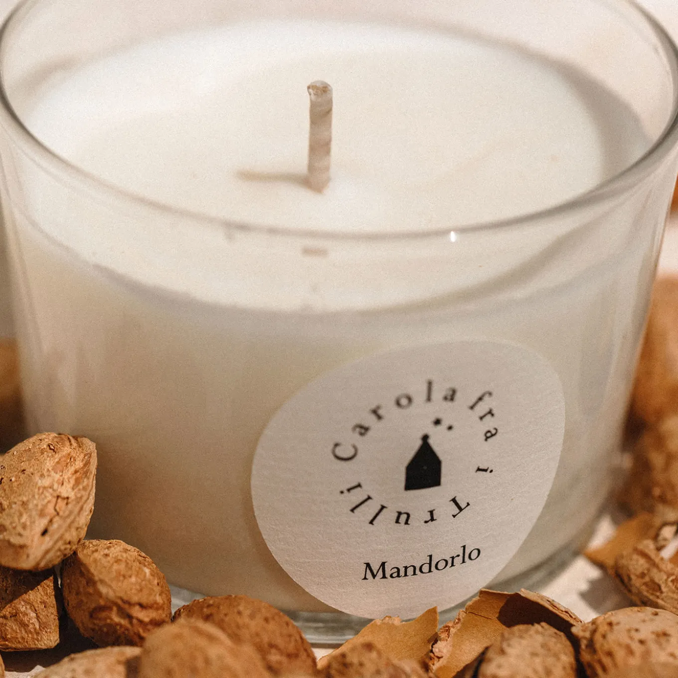 Mandorlo Scented Candle with Ceramic Lid