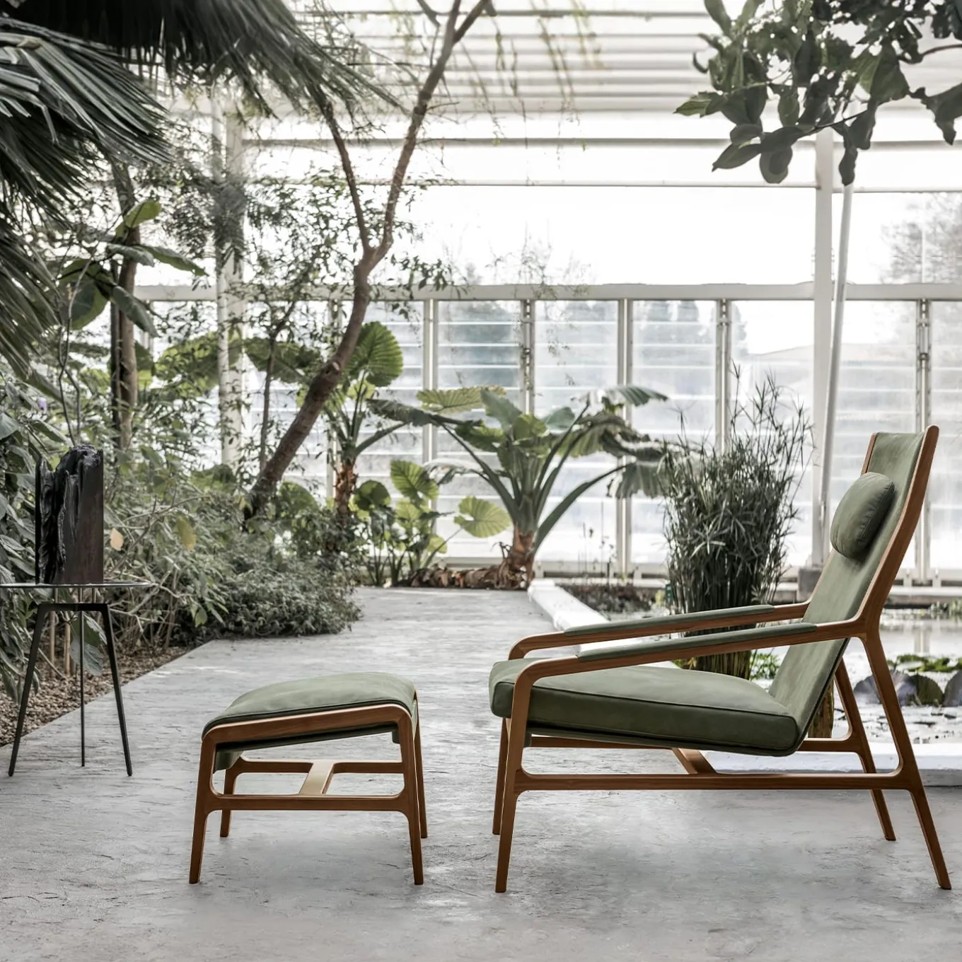 Margot Relax Armchair & Pouf