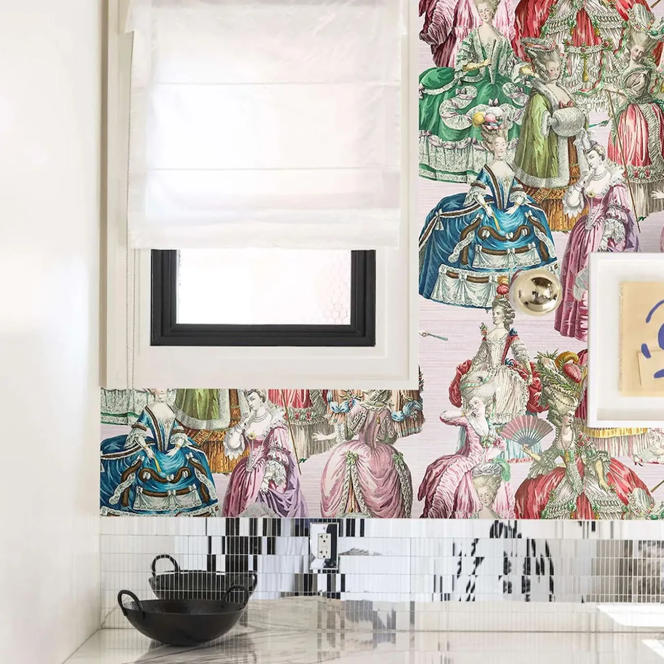 Marie Antoinette Rococo with Old Fashioned Dress Wallpaper