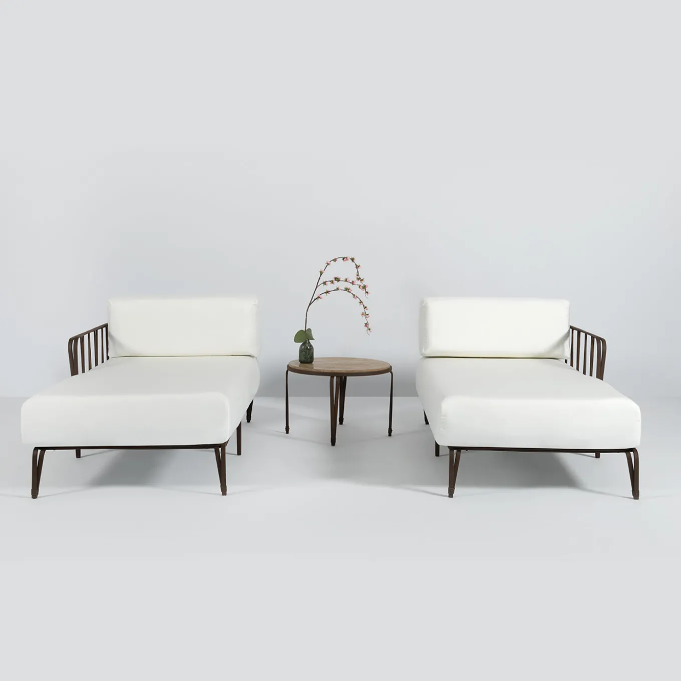 Marina Chaise Longue by Ciarmoli Queda Studio