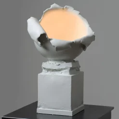 Marostica+Cassola Merz white ceramic table lamp