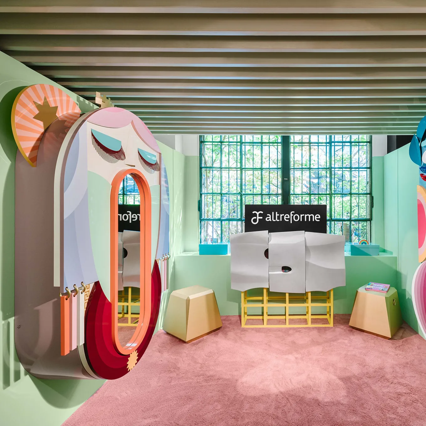 Mata Polychrome Closet
