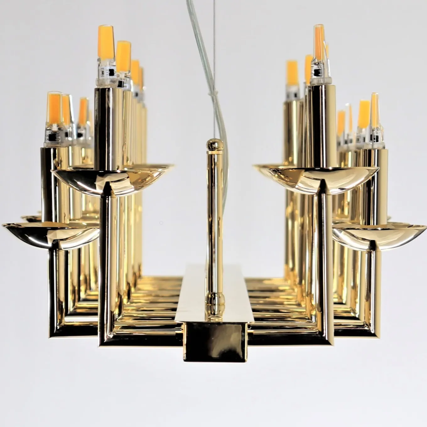 METROPOLITAN gold chandelier