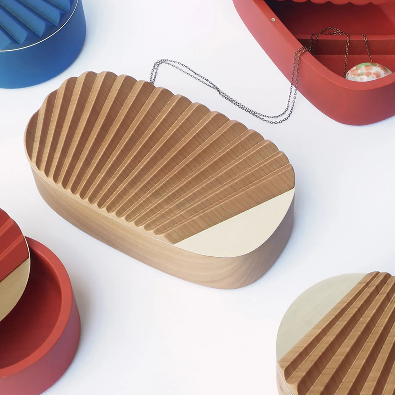 Mini Portrait Coral Oval Jewelry Box