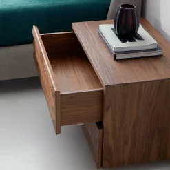 Modi Right Nightstand