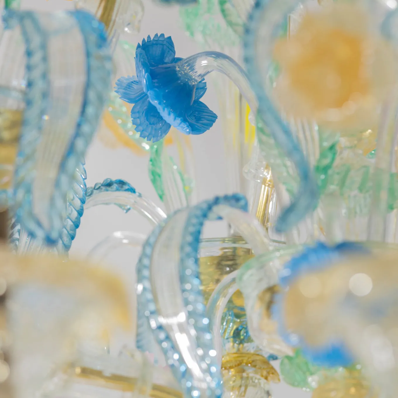 Momentum Rezzonico Medium Chandelier