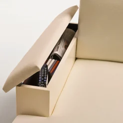 Momiji Chaise Longue by Sakura Adachi