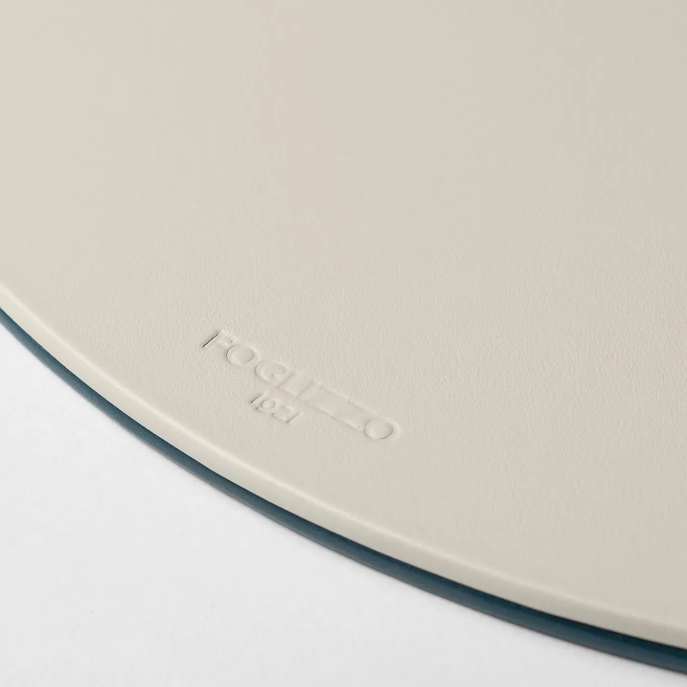 Mondrian Amalfi Blue and Luna White Oval Placemat