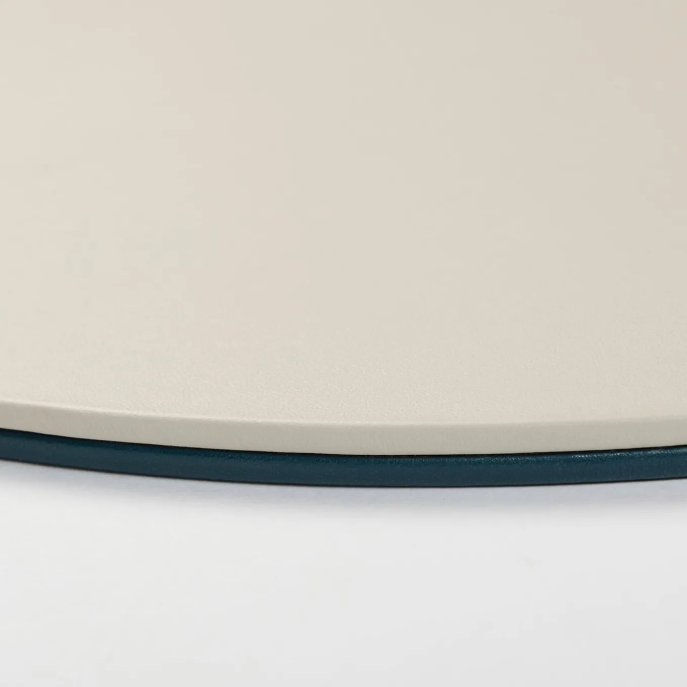 Mondrian Amalfi Blue and Luna White Oval Placemat