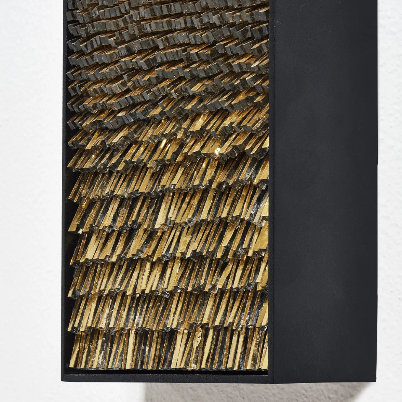 Movimento n256 Gold Glass Decorative Panel