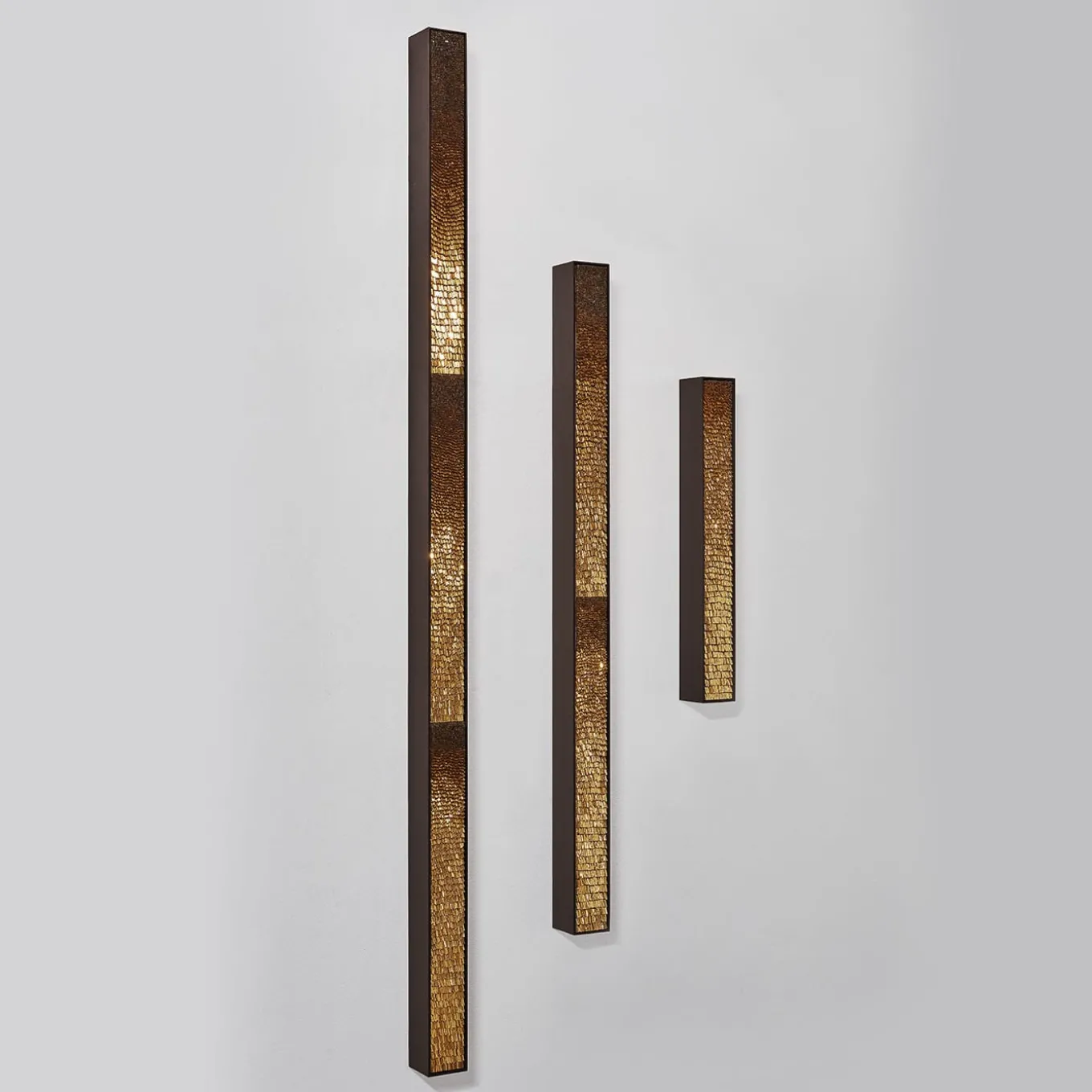 Movimento n221 n222 n223 Set of 3 Gold Glass Decorative Panels