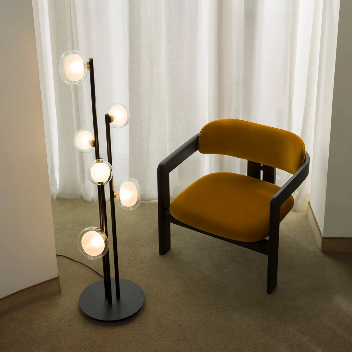 Nabila 6-Light Transparent Glass Floor Lamp by Corrado Dotti