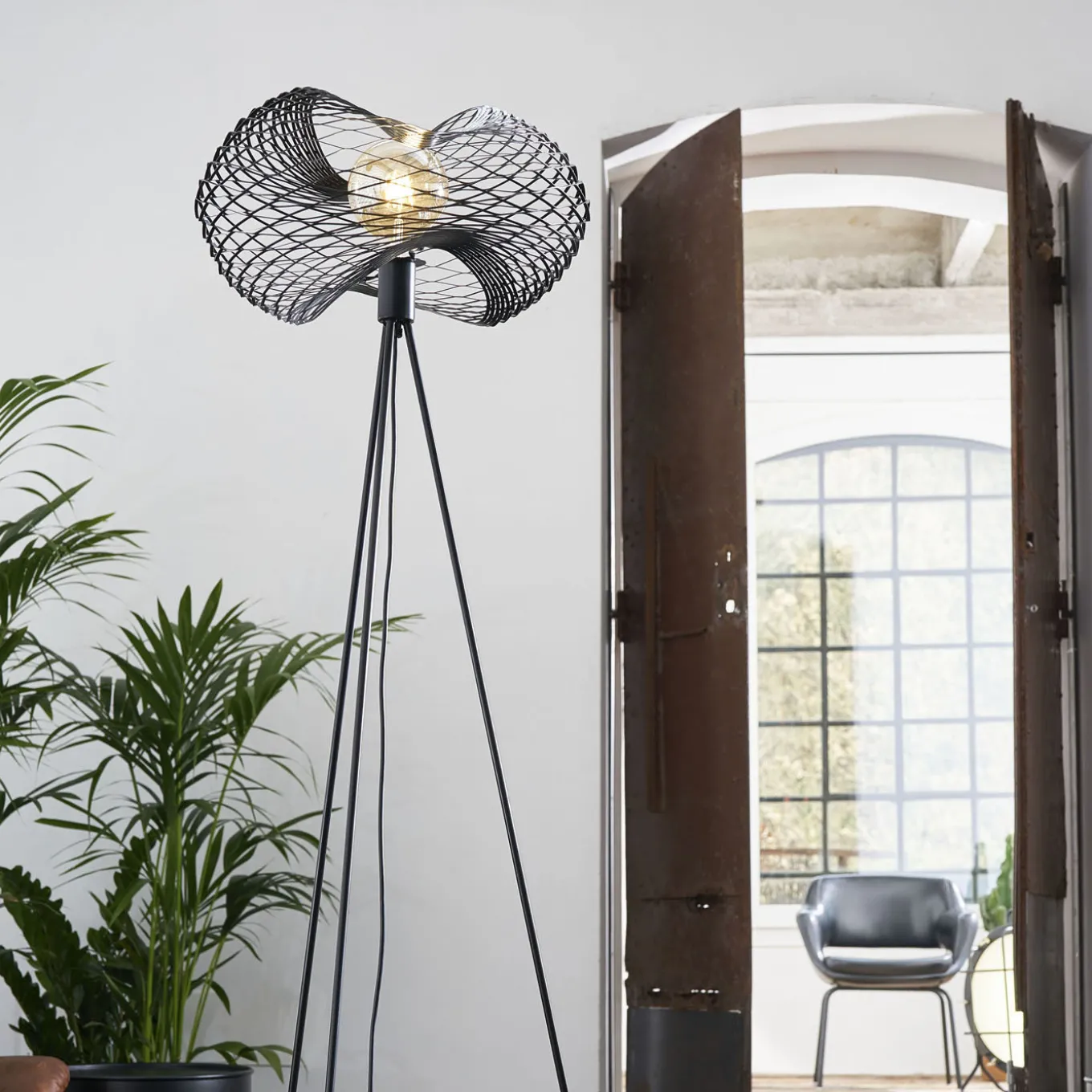 Net Black Floor Lamp by Paolo Ulian