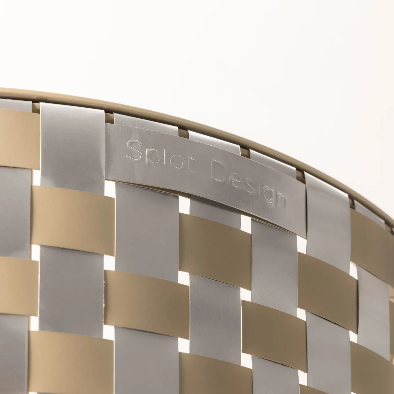 Nexum Optical 30.60 Gold Cachepot