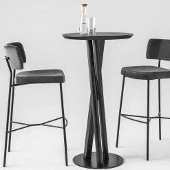 Niels Fast Food Bistro Table by Massimo Broglio
