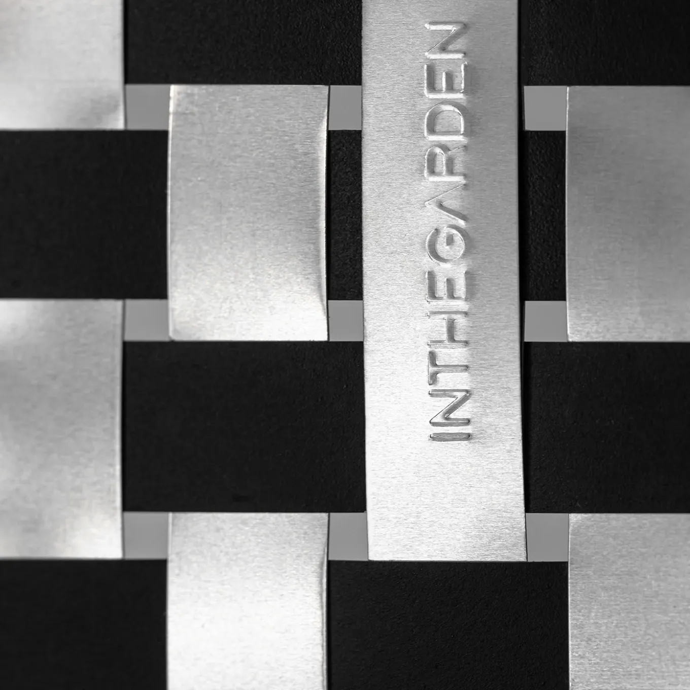 Obsidium Black Op-Art Dividing Panel