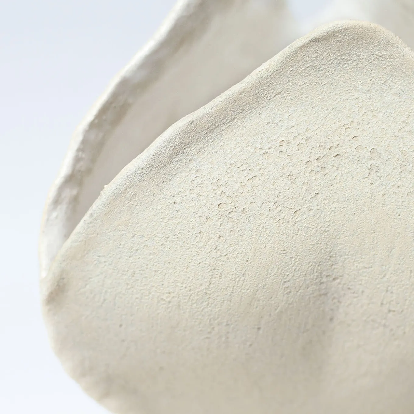 Ossa Iris White Glazed Stoneware Vase