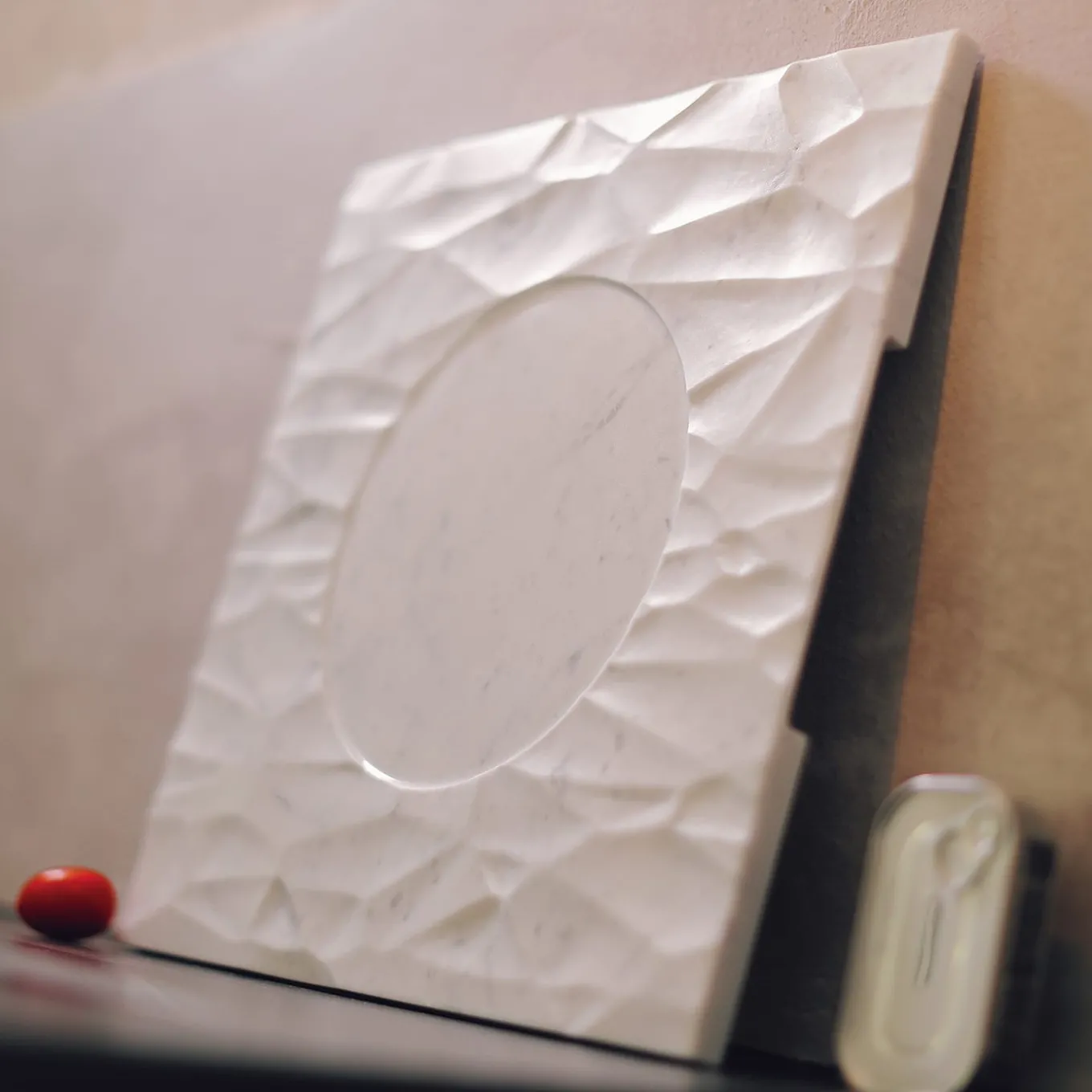 Palermo White Carrara Marble Q Plate