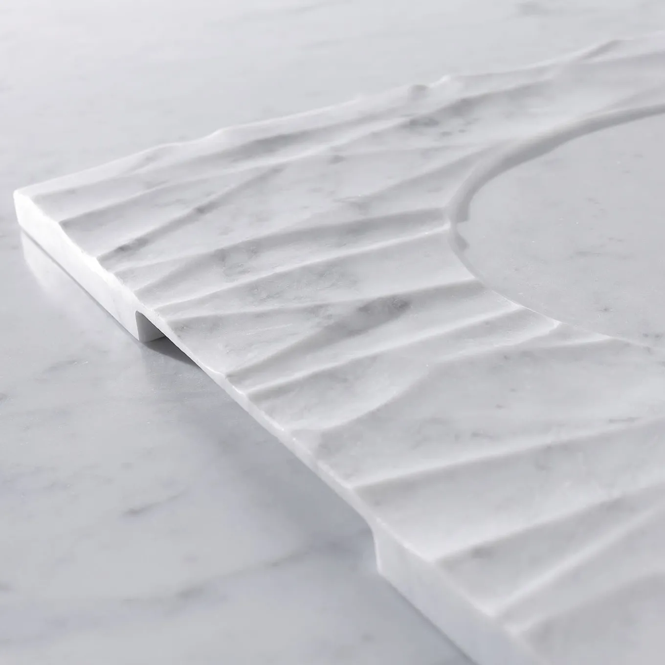 Palermo White Carrara Marble Q Plate