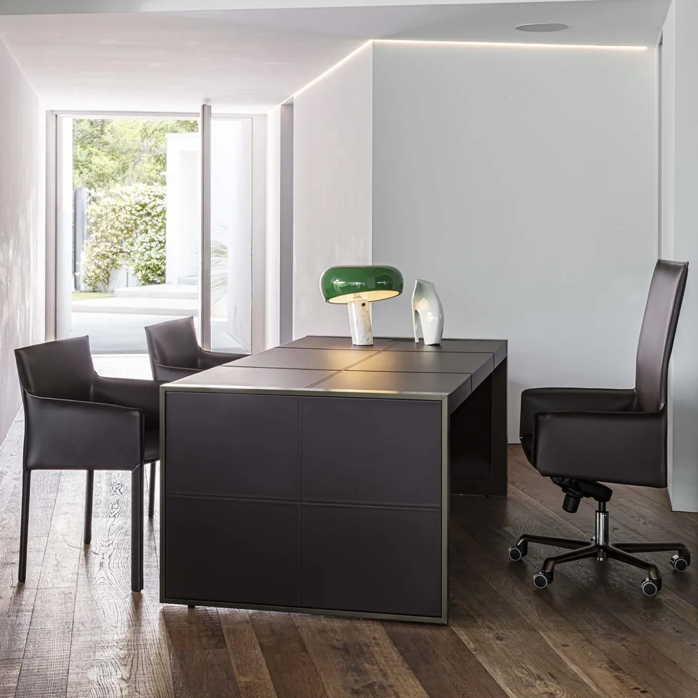 Pasqualina Swivel President Chair by Grassi&Bianchi and RedCreative