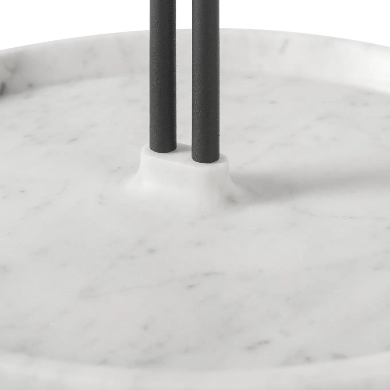 Pietra L07 Umbrella Stand in Bianco Carrara Marble by Piero Lissoni