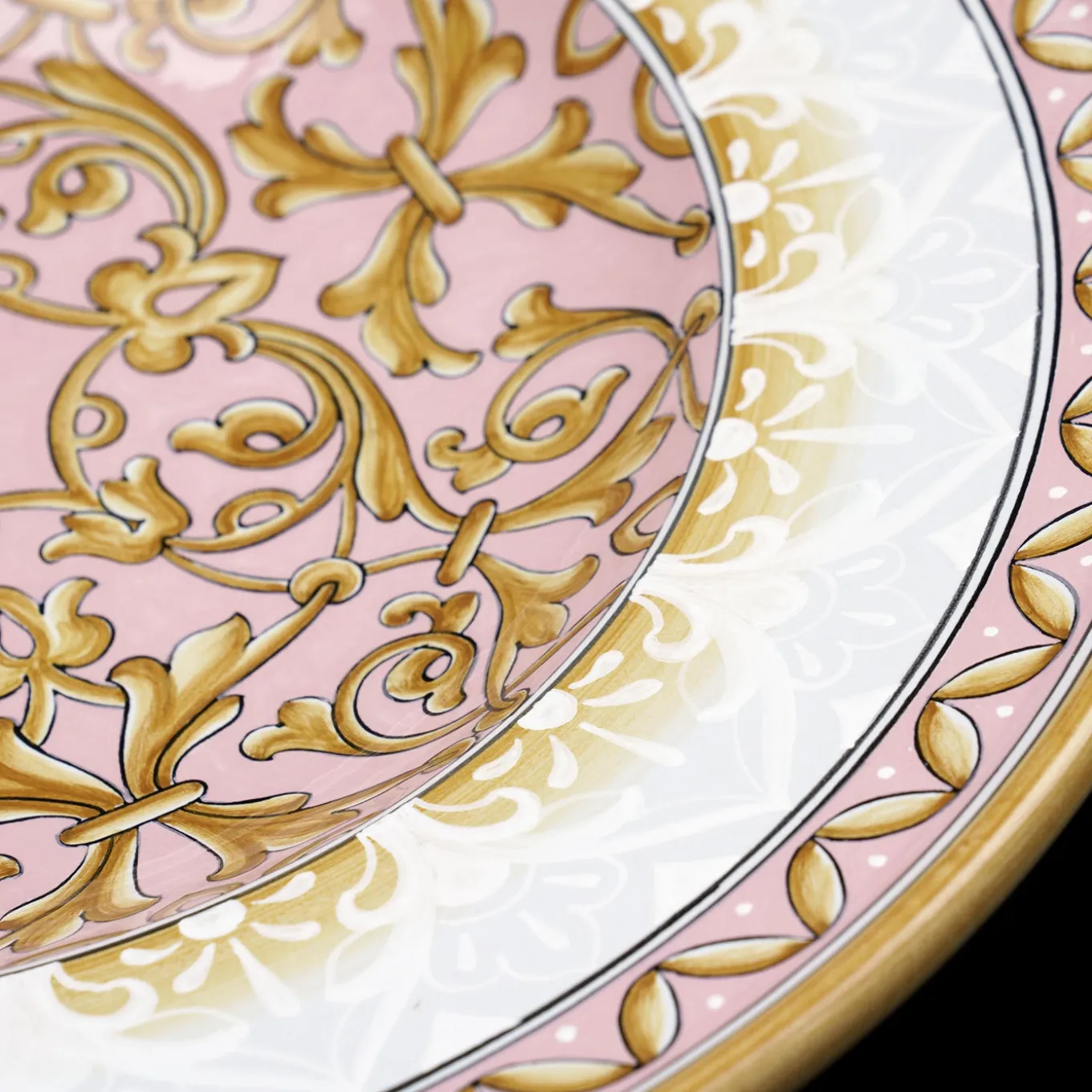 Pink Damask Round Decorative Plate