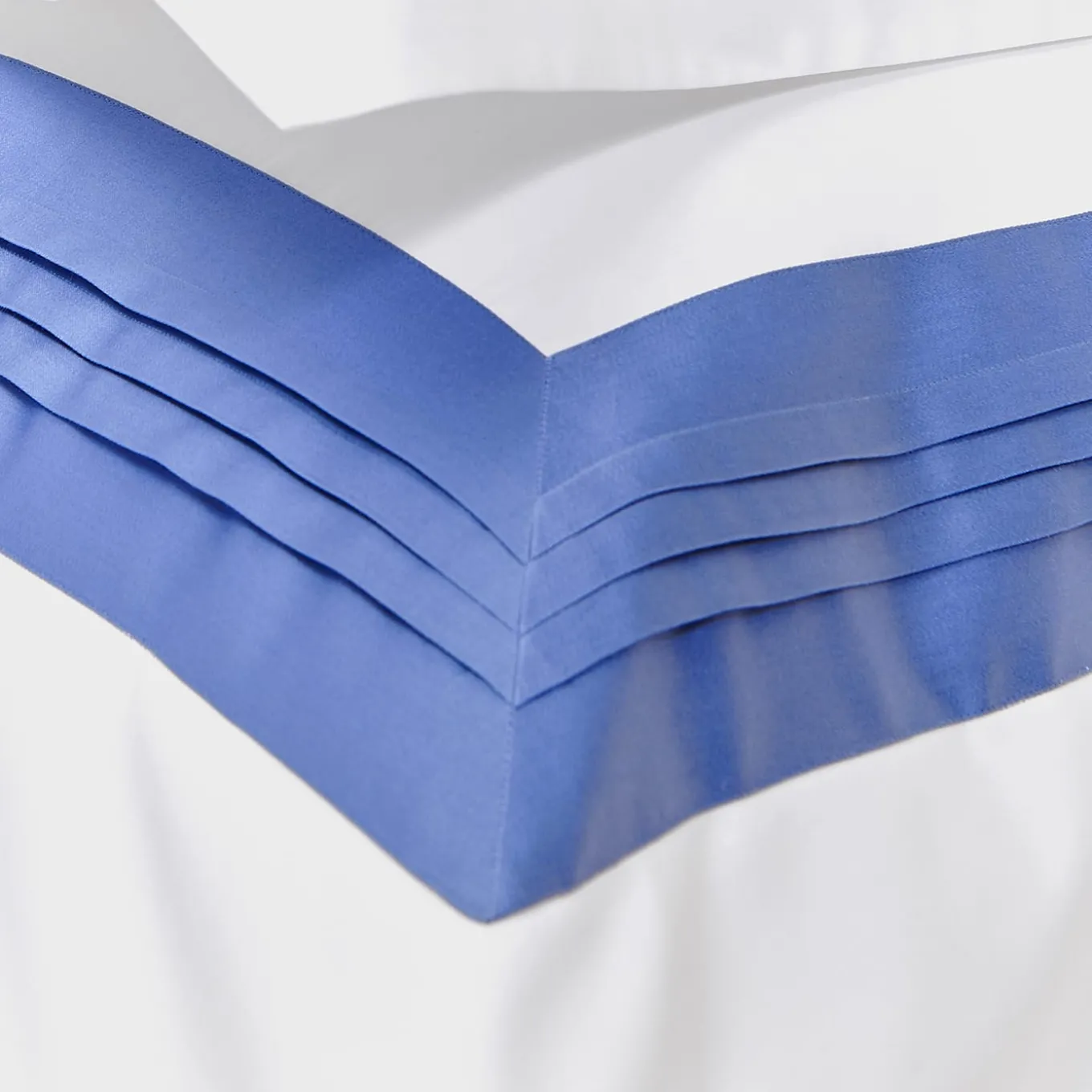 Plissè White & Country Blue US King Sheet Set