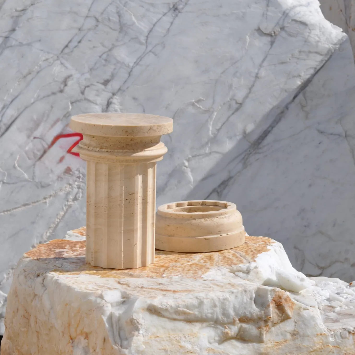 POR TAN TE Satin Travertino marble Column Vase
