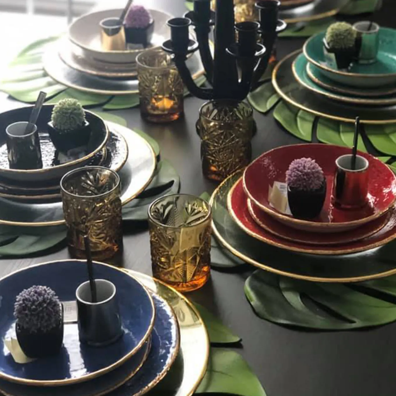 Preta Oro Red Gold Dinner Set for 6