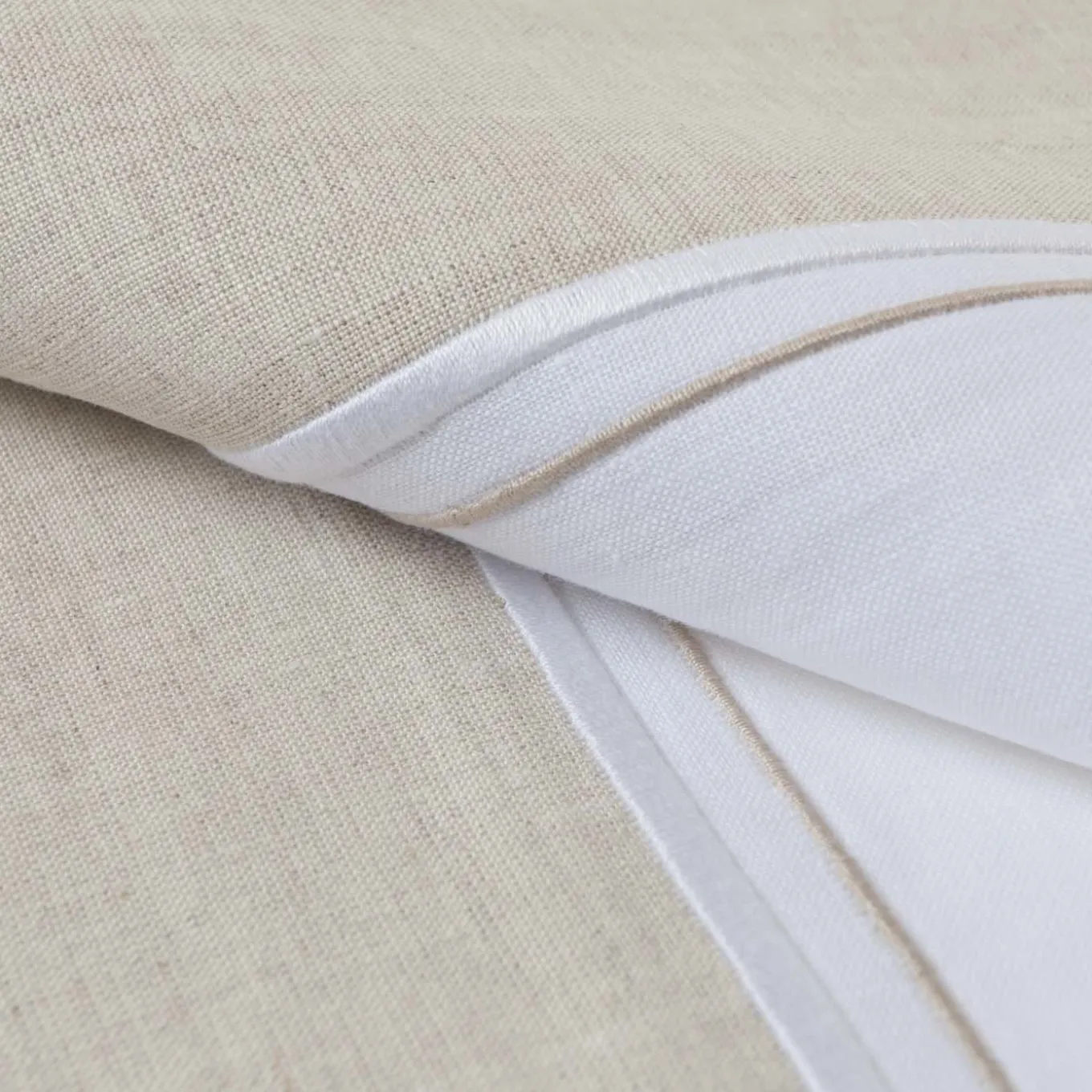 Primula Linen Tablecloth