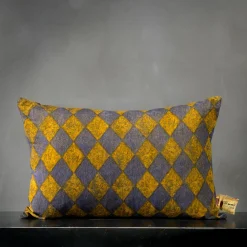 Pungitopo Rectangular Diamond-Patterned Yellow & Blue Velvet Cus