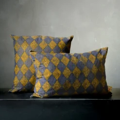 Pungitopo Rectangular Diamond-Patterned Yellow & Blue Velvet Cus
