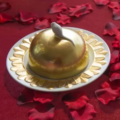 QUEEN ELIZABETH BUTTER DISH WITH CLOCHE