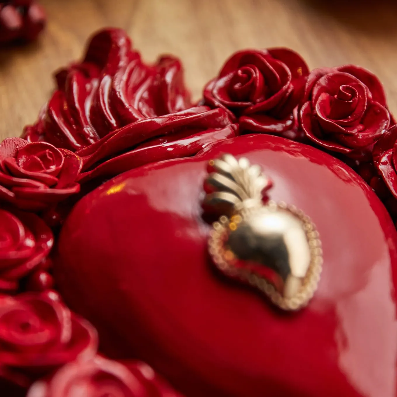 RED ON ME RED ENAMEL CERAMIC HEART