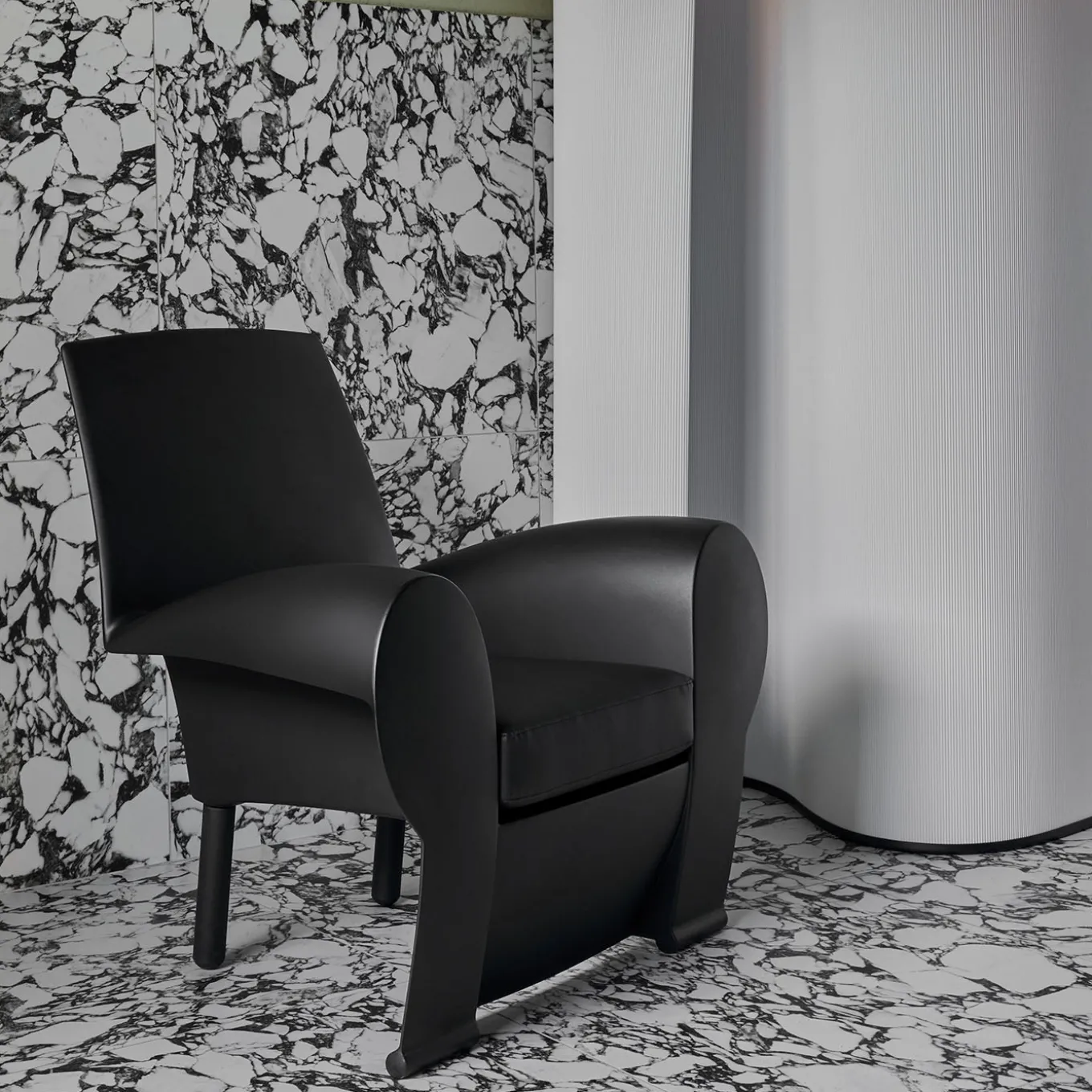 Richard III Black Armchair by Philippe Starck