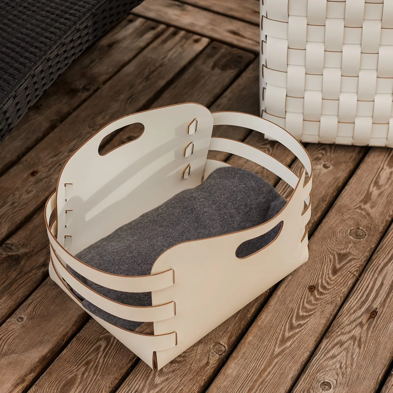 Riga Panna Cotta and White Leather Basket