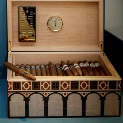 Rinascimento 150 cigars Humidor