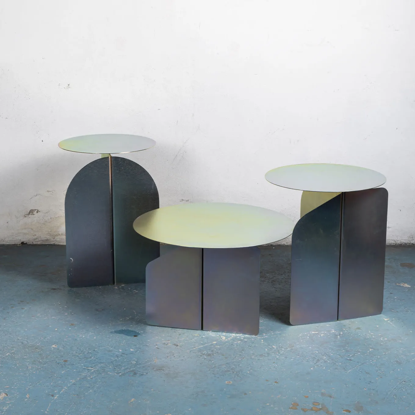 Risvolto 02 Metal Side Table