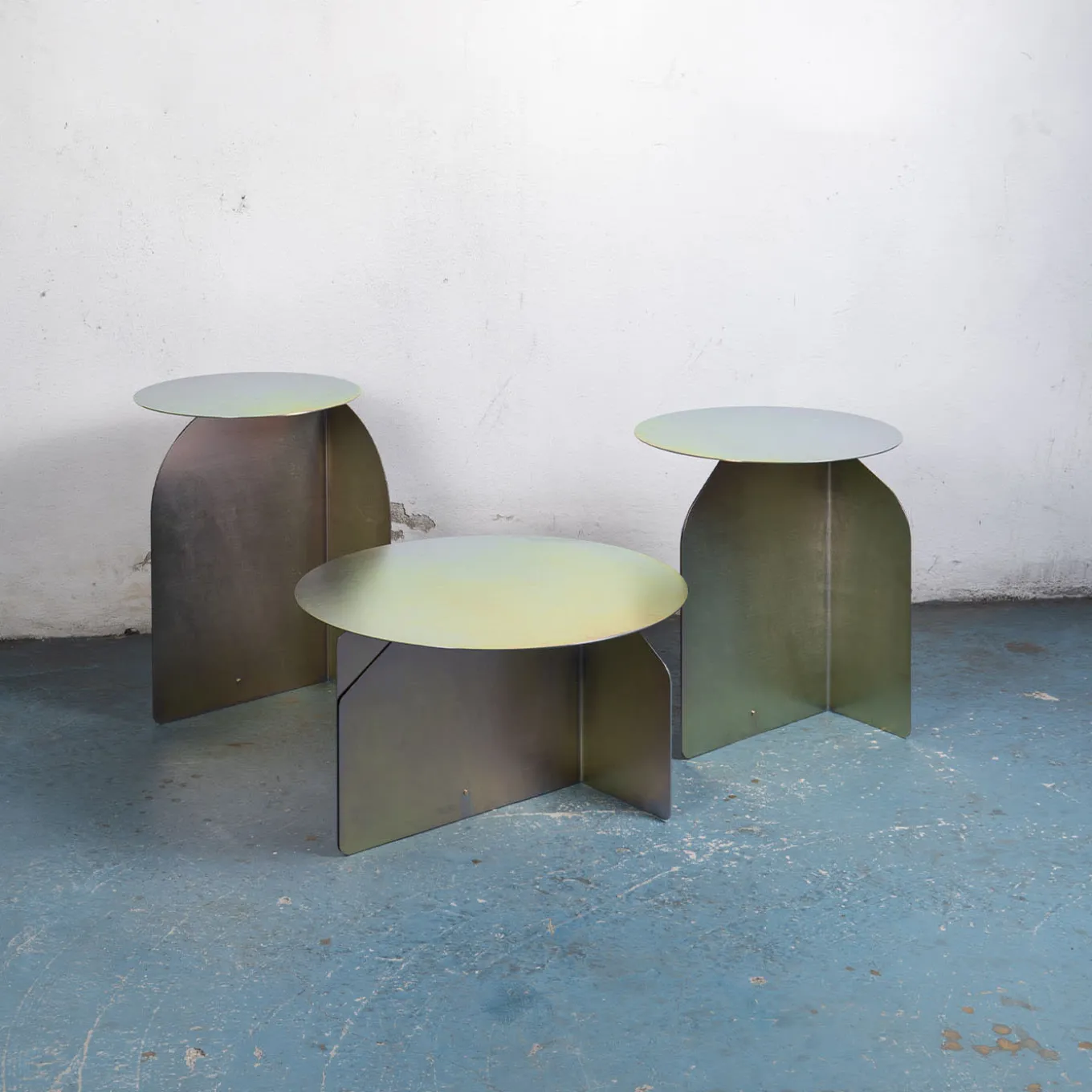 Risvolto 02 Metal Side Table