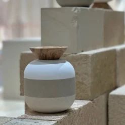 Rito N. 3 C Lecce Limestone Vase With Olive Wood Lid