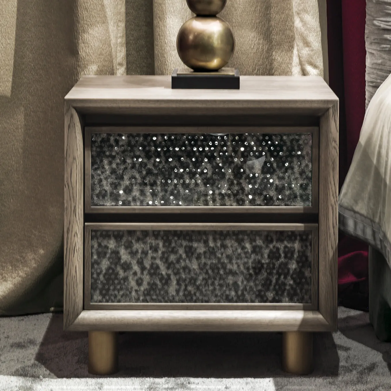 Roger Safari Nightstand