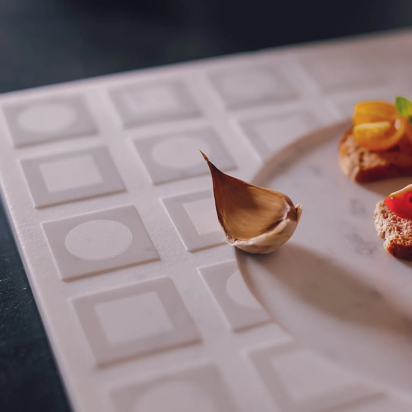 Roma White Carrara Marble Q Plate