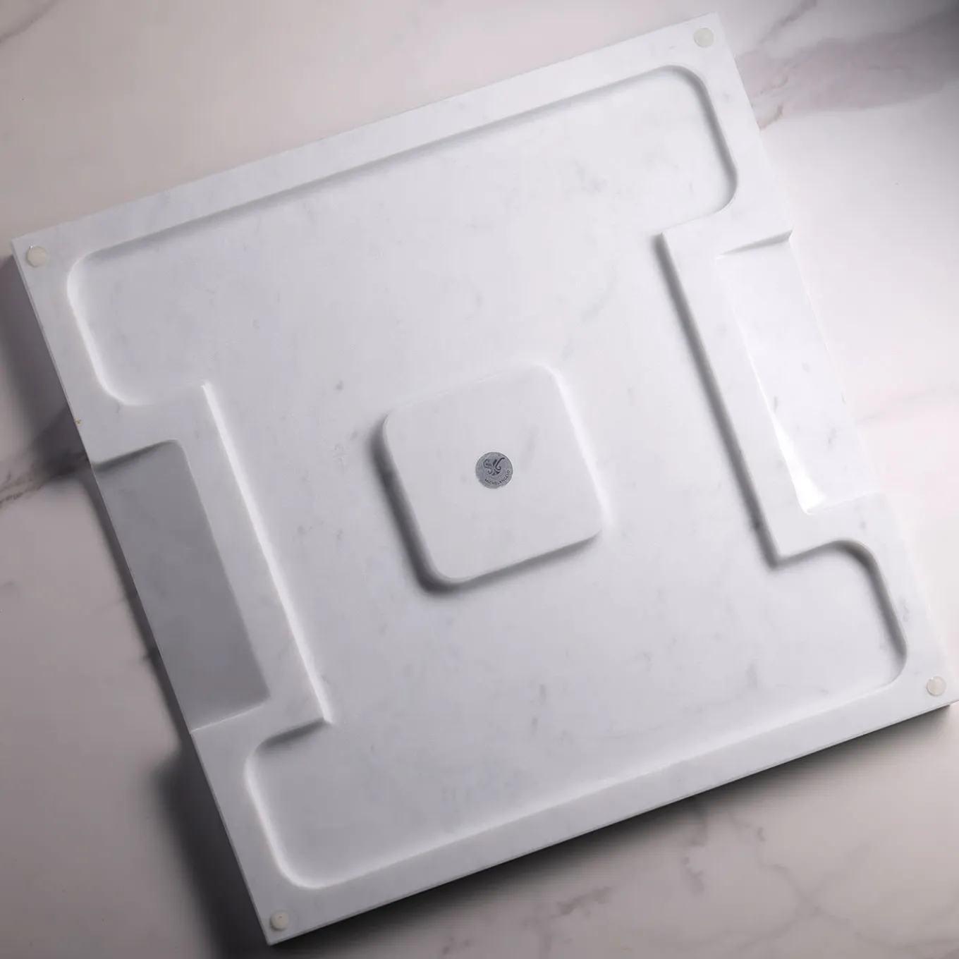 Roma White Carrara Marble Q Plate