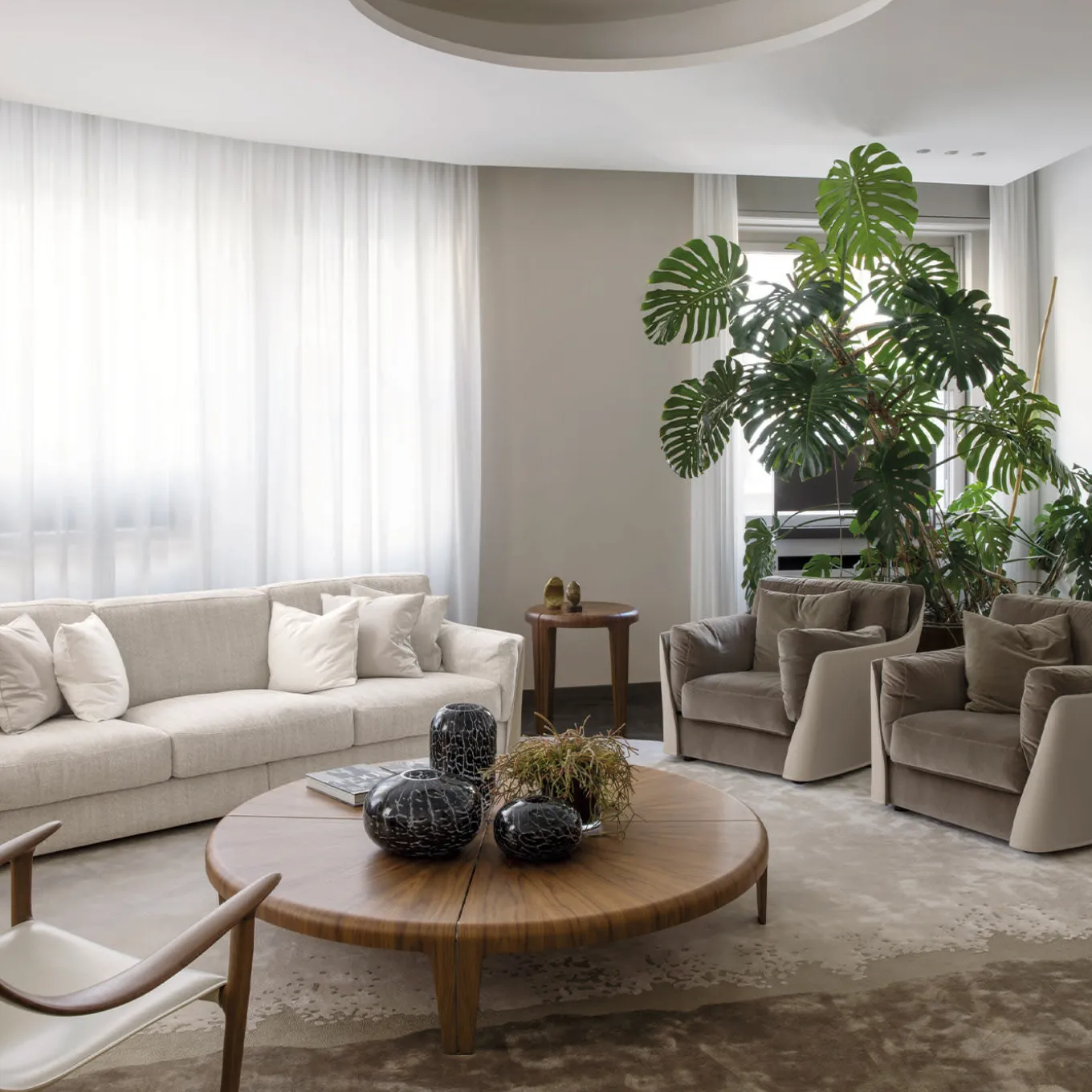 Round Canaletto Walnut Coffee Table with Metal Inlays