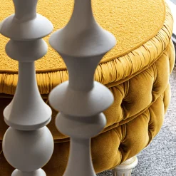 Round Pouf With Capitonnè