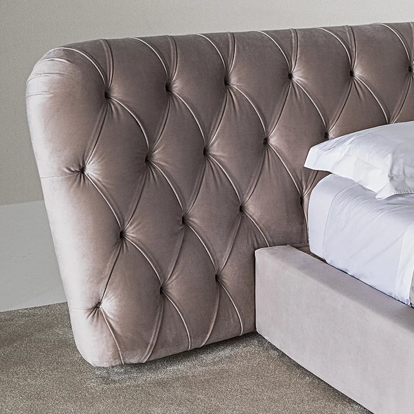 Royale Capitonné Bed, Taupe Velvet by Castello Lagravinese