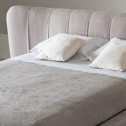 Royale Stripe Bed, greige Fabric by Castello Lagravinese